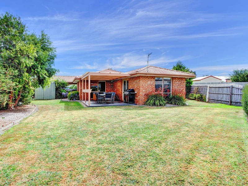 26 Golf Course Circle, Safety Beach VIC 3936