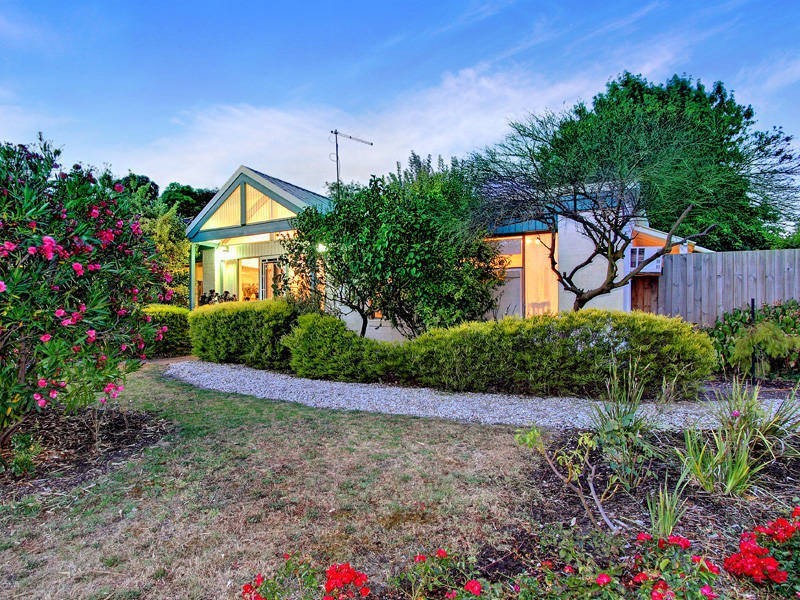 2 Grant Dee Court, Mount Martha VIC 3934