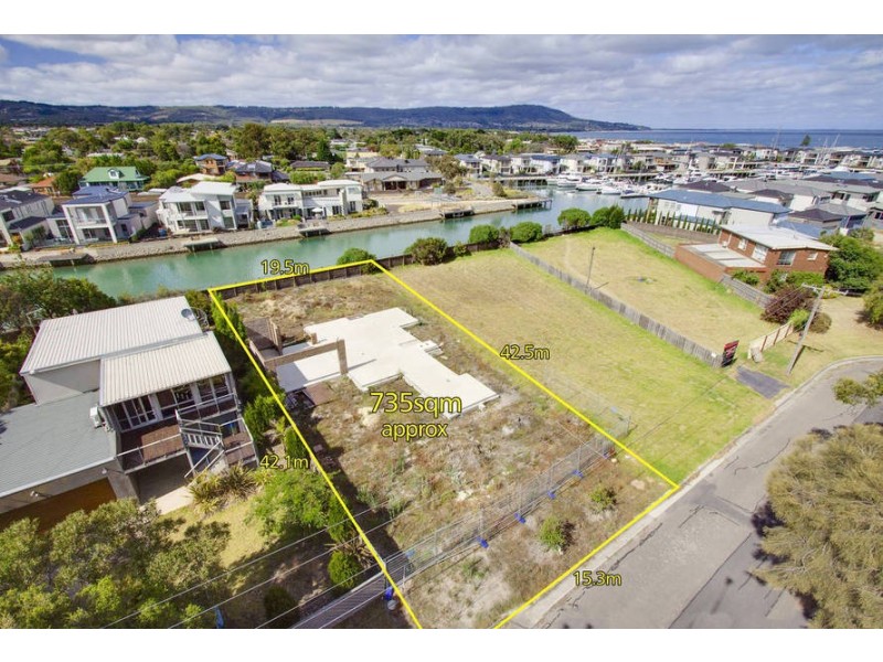 24 Thurloo Drive, Safety Beach VIC 3936