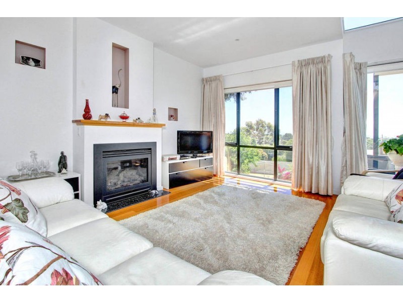 5 Cowley Street, Mccrae VIC 3938