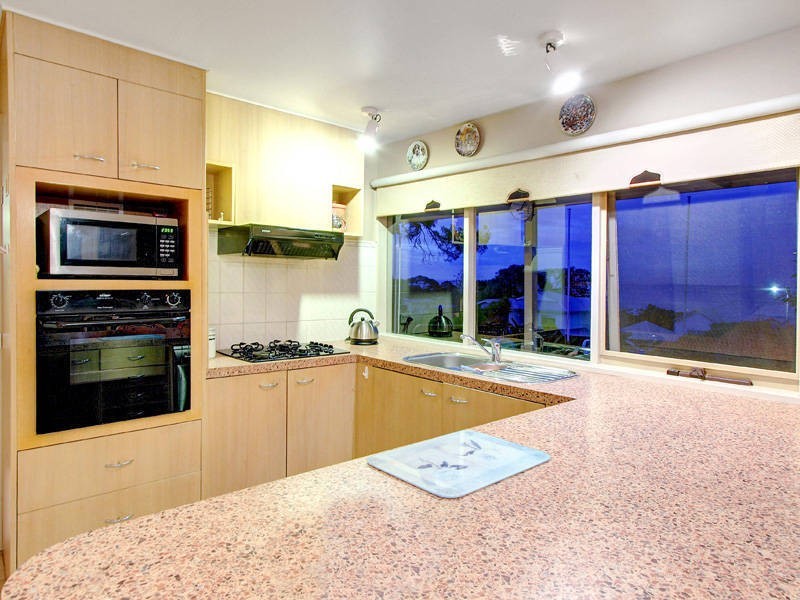 14 Edith Place, Dromana VIC 3936