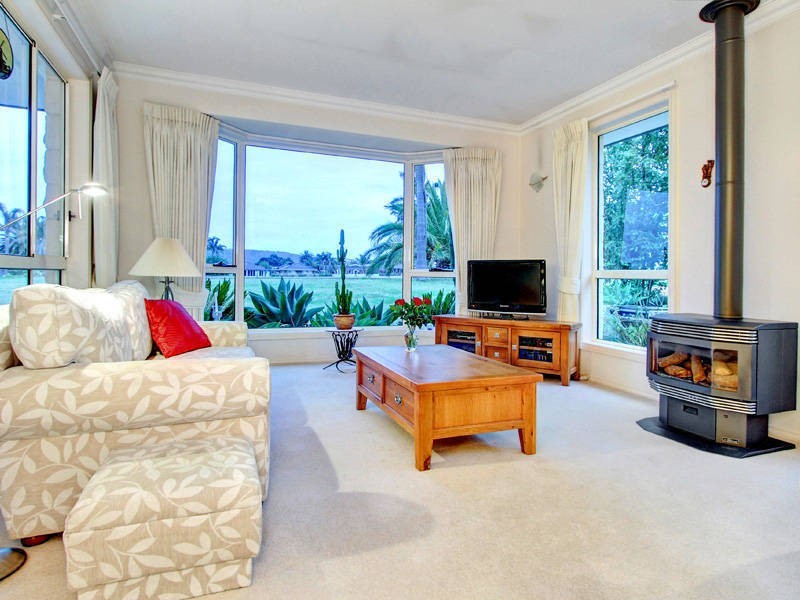 50 Lakeside Court, Safety Beach VIC 3936