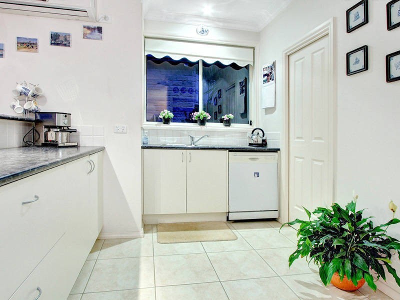 50 Lakeside Court, Safety Beach VIC 3936