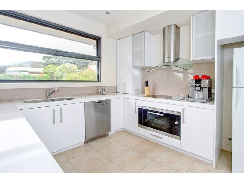 2/8 Permien Street, Dromana VIC 3936