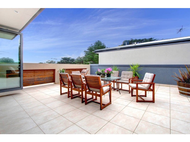 2/8 Permien Street, Dromana VIC 3936