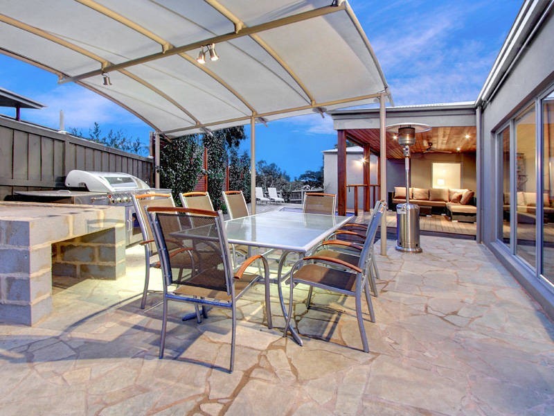 51 Parkedge Circuit, Rosebud VIC 3939