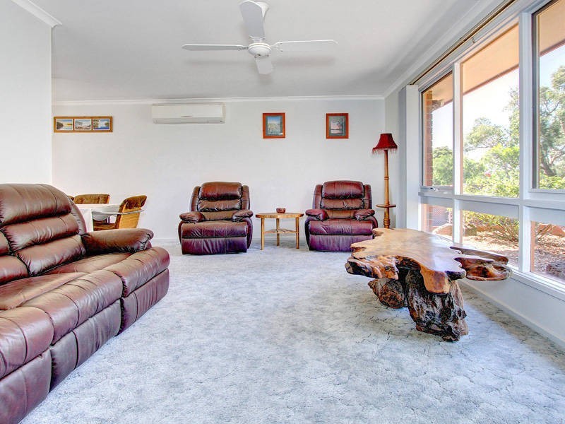 8 Rosebud Avenue, Rosebud VIC 3939