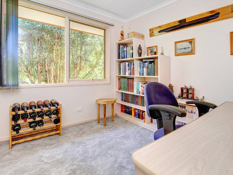 8 Rosebud Avenue, Rosebud VIC 3939