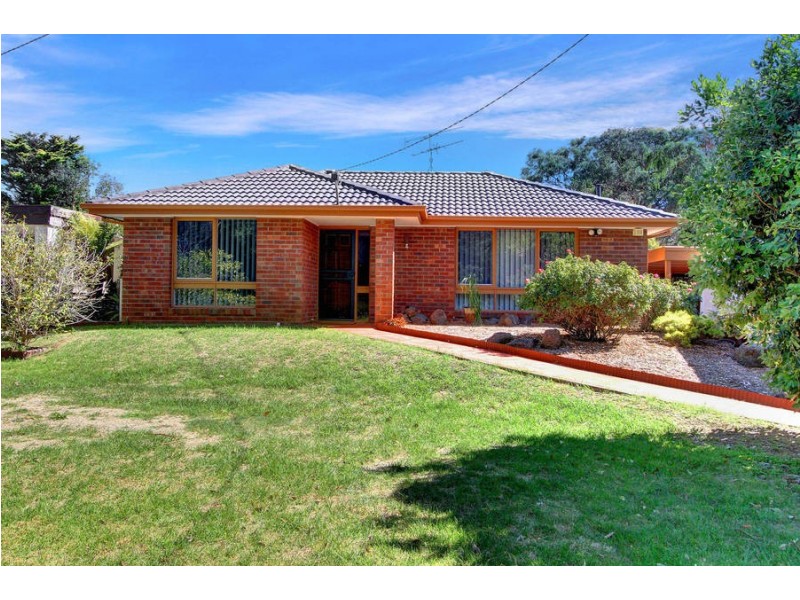8 Rosebud Avenue, Rosebud VIC 3939