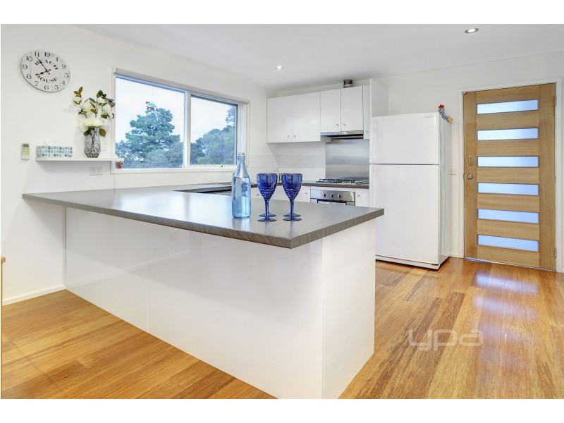 24 Nalong Street, Rye VIC 3941