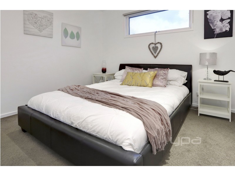 24 Nalong Street, Rye VIC 3941