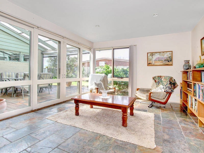 32 Hove Road, Rosebud VIC 3939