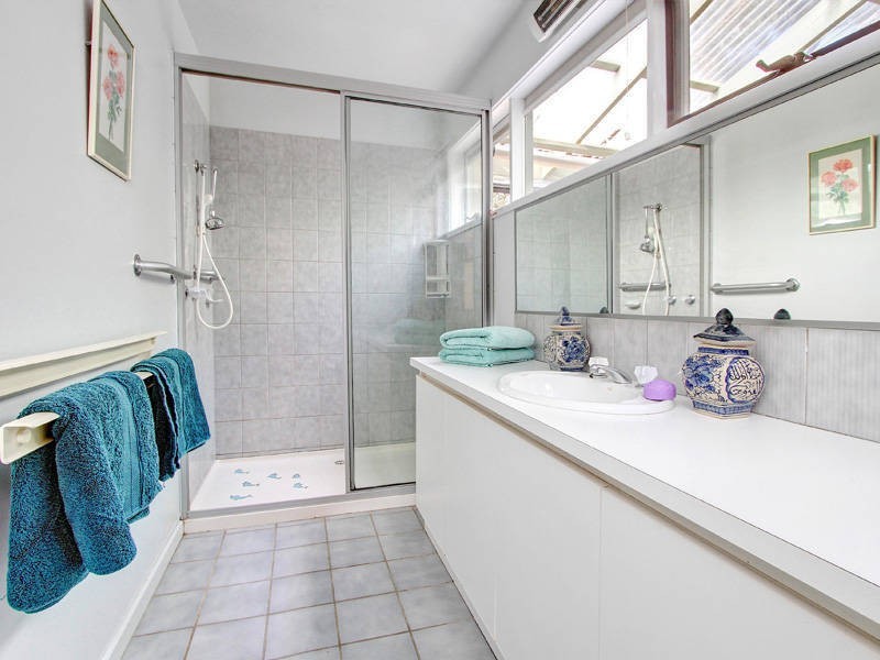 32 Hove Road, Rosebud VIC 3939