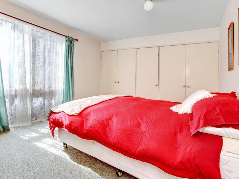 32 Hove Road, Rosebud VIC 3939