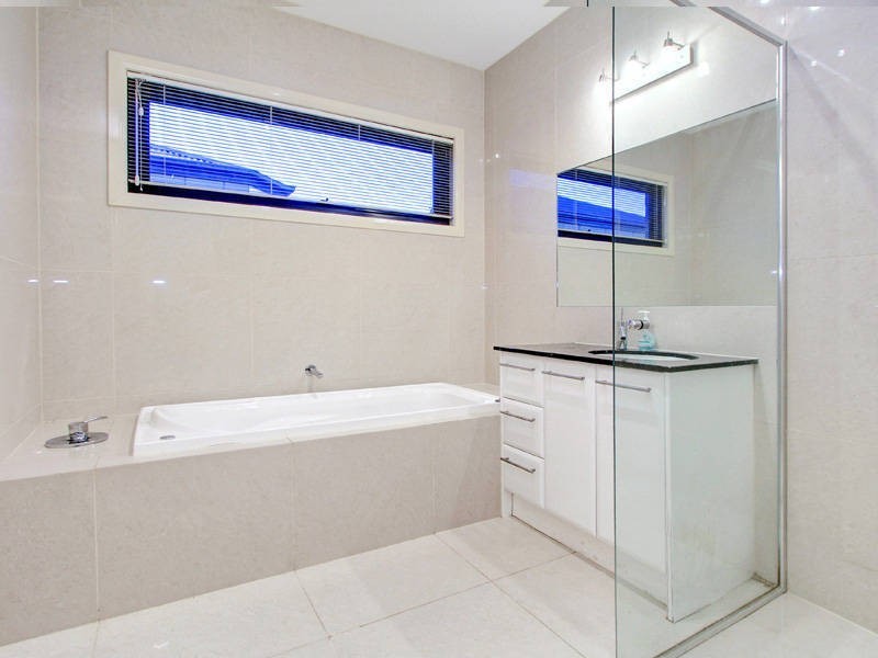 34 Coral Close, Rosebud VIC 3939