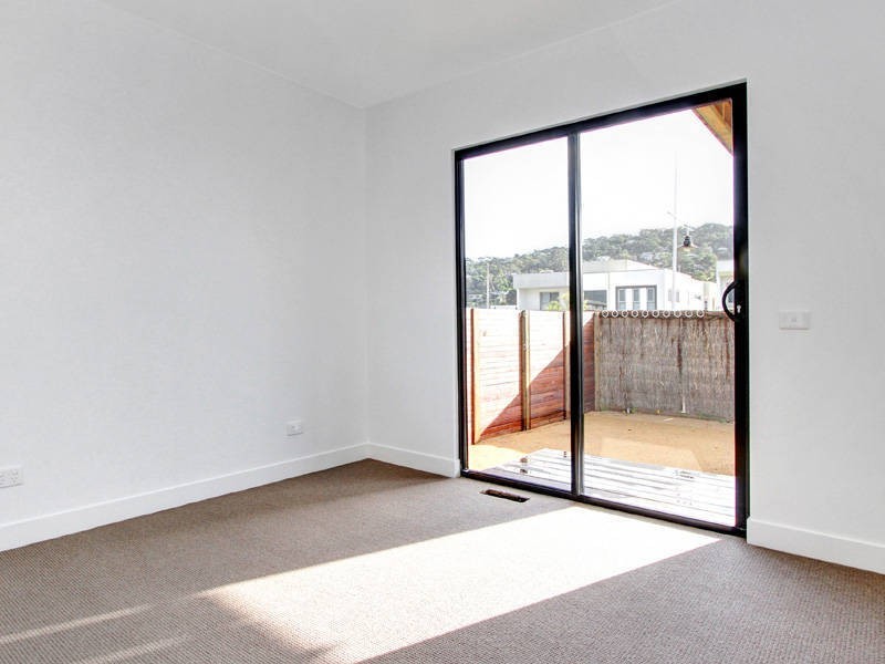 2/121 Rymer Avenue, Safety Beach VIC 3936