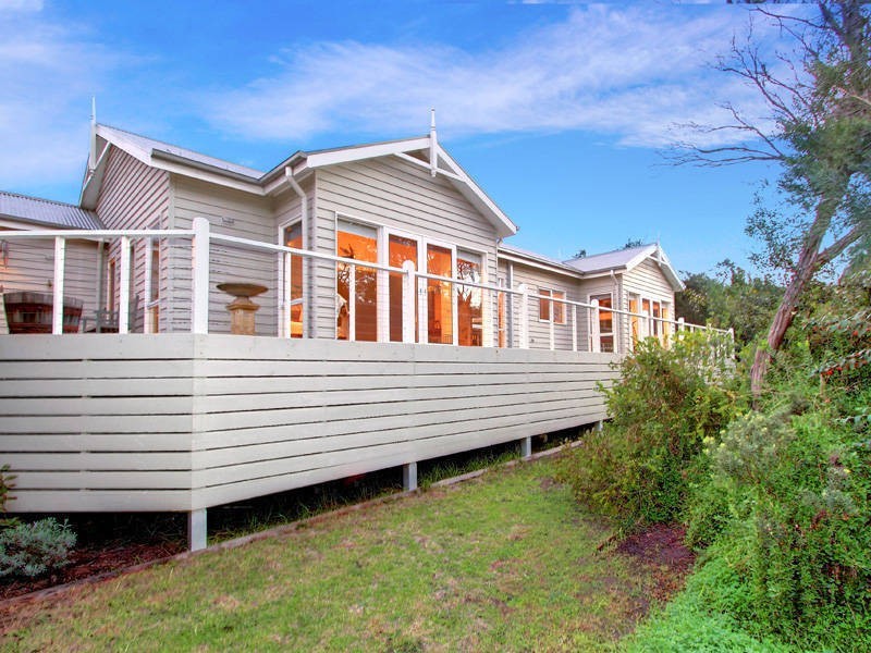 8 Andrea Street, Rye VIC 3941