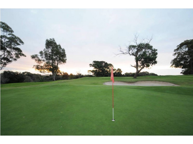 4 Seabrook Avenue, Rosebud VIC 3939