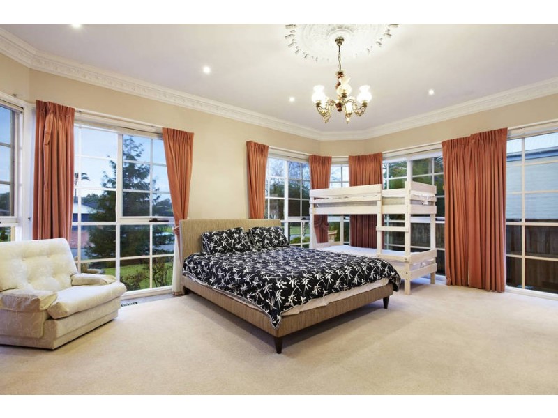 24 Palm Tree Drive, Safety Beach VIC 3936