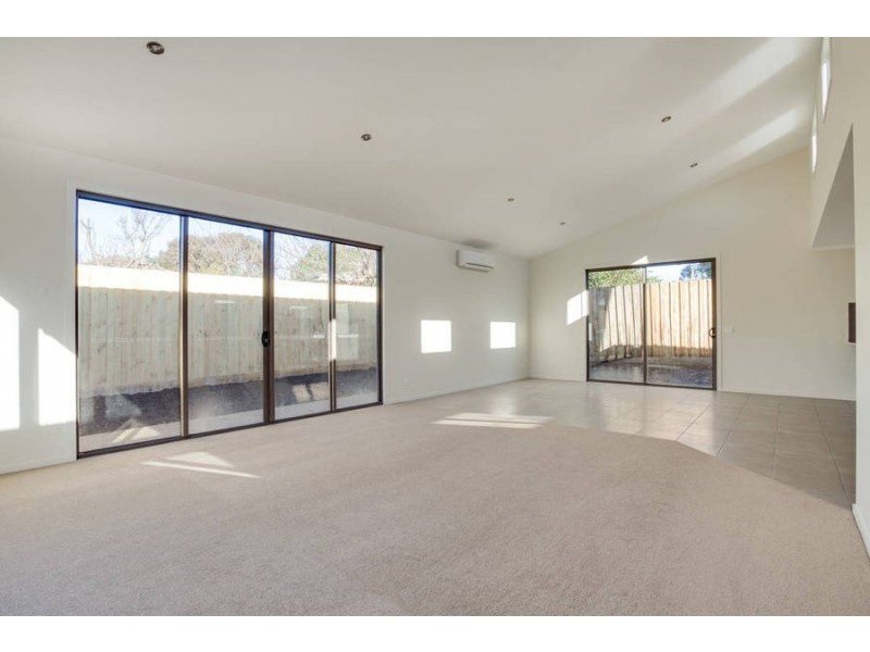 7 Karawa Close, Rosebud West VIC 3940
