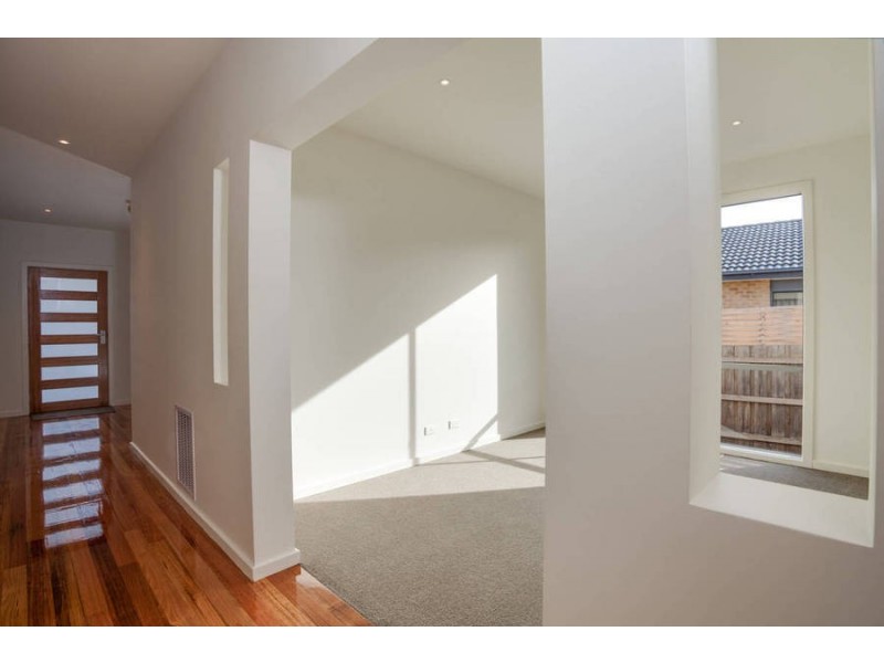 66 Warranilla Avenue, Rosebud VIC 3939