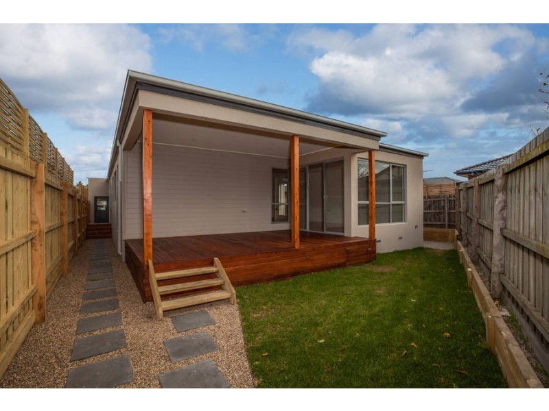 66 Warranilla Avenue, Rosebud VIC 3939