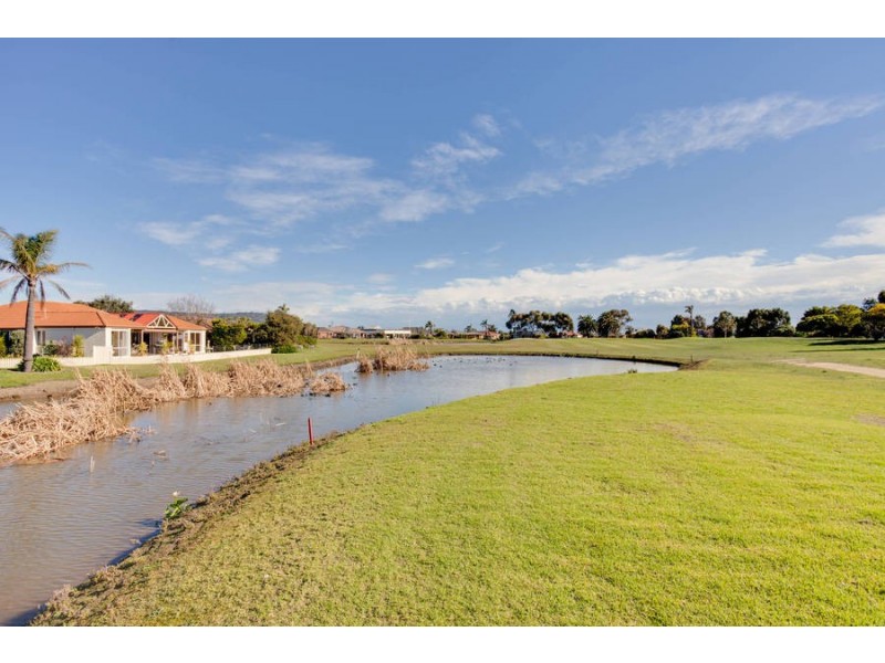 4 Mountain View Circle, Safety Beach VIC 3936