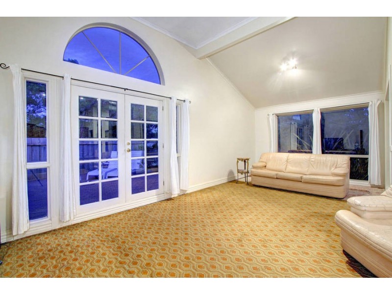 4 Golf Course Circle, Safety Beach VIC 3936