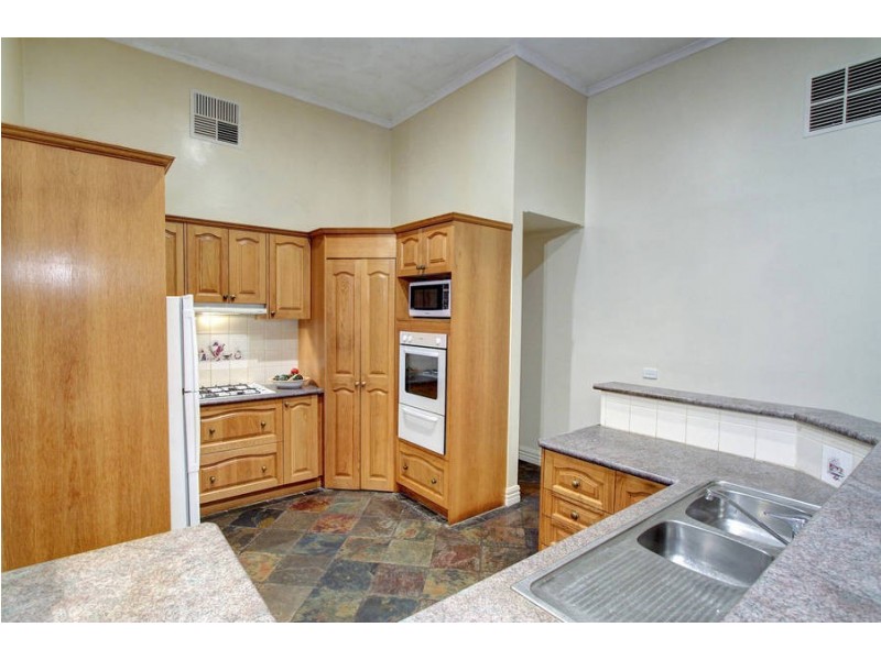 4 Golf Course Circle, Safety Beach VIC 3936