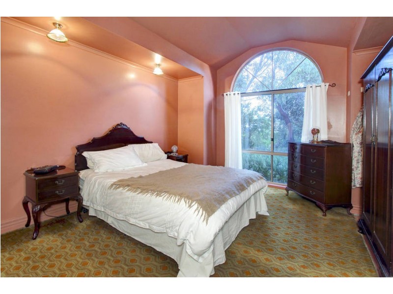 4 Golf Course Circle, Safety Beach VIC 3936