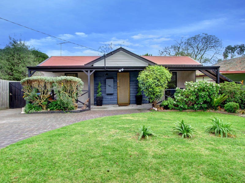 16 Hayes Avenue, Rosebud VIC 3939