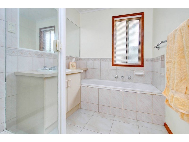 12 Fairway Lane, Safety Beach VIC 3936