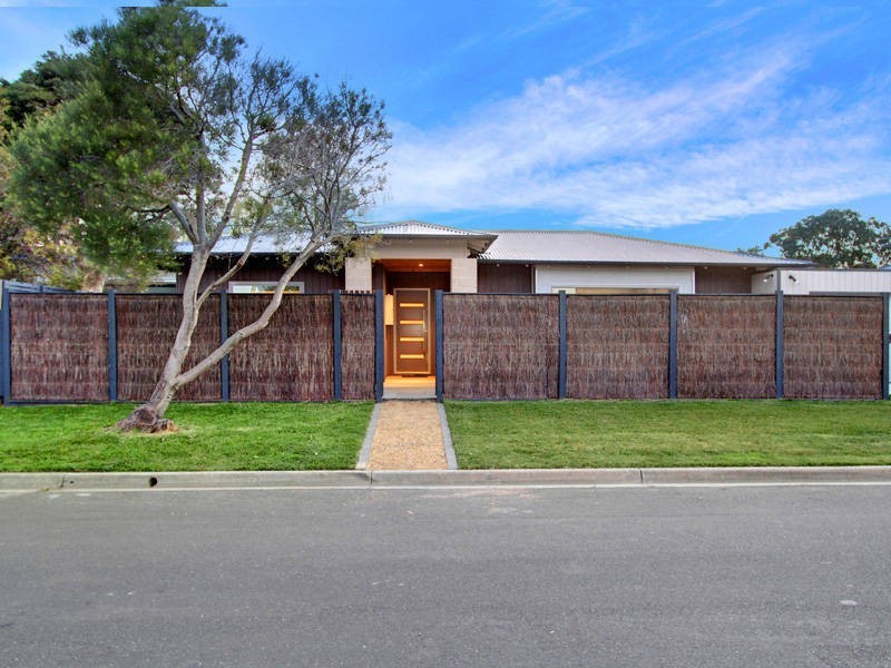 2B Palm Grove, Dromana VIC 3936