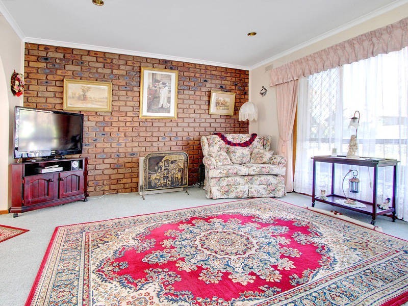 13 Warranilla Avenue, Rosebud VIC 3939