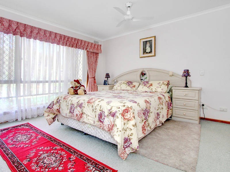 13 Warranilla Avenue, Rosebud VIC 3939