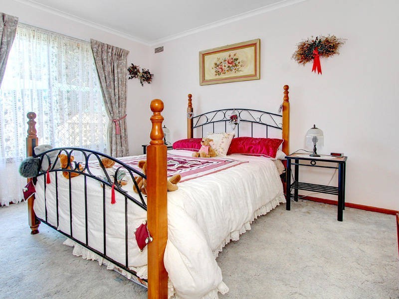 13 Warranilla Avenue, Rosebud VIC 3939