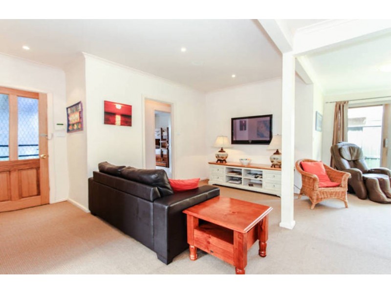 50 Whitehead Grove, Rosebud VIC 3939