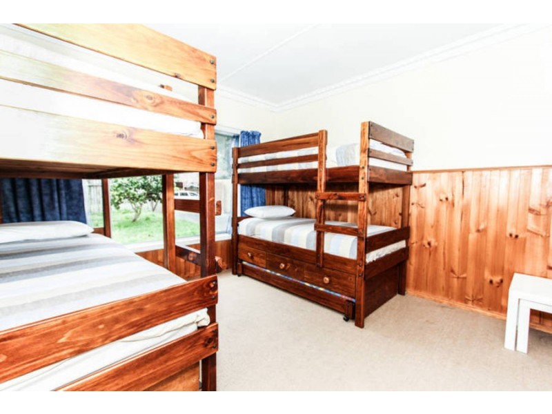 50 Whitehead Grove, Rosebud VIC 3939