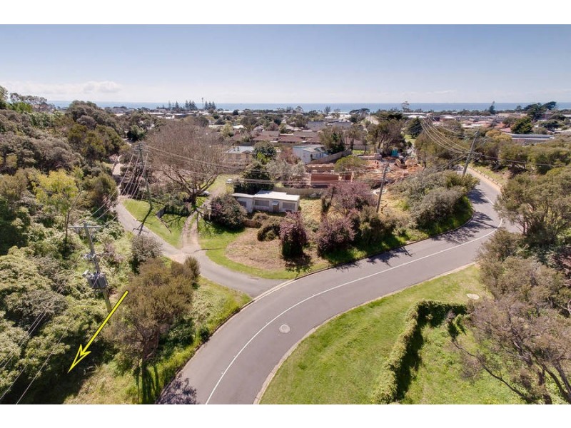 8 Valley Drive, Rye VIC 3941
