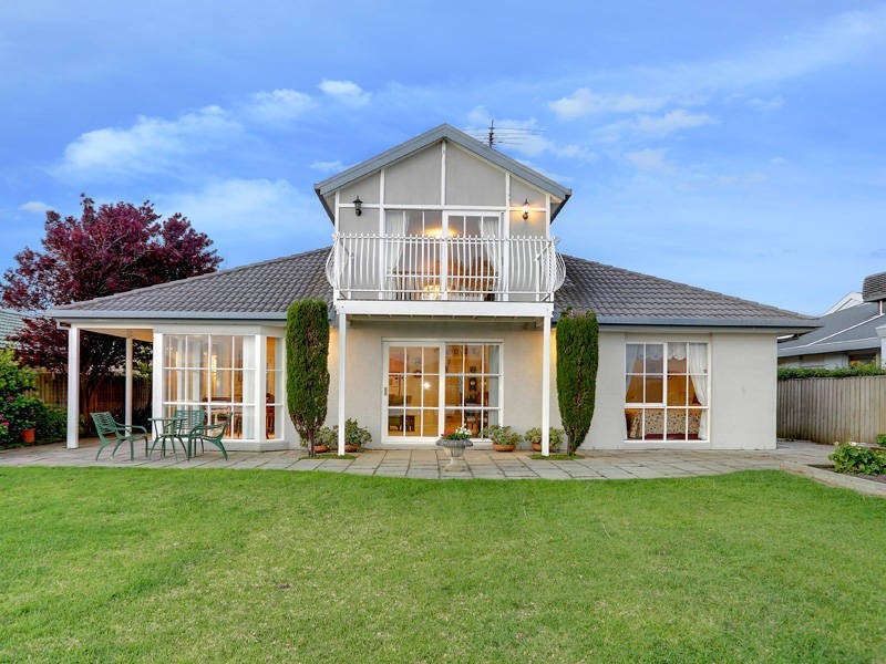 76 Palm Tree Drive, Safety Beach VIC 3936