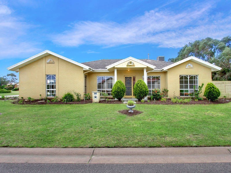 15 Sanctuary Park Drive, Rosebud West VIC 3940