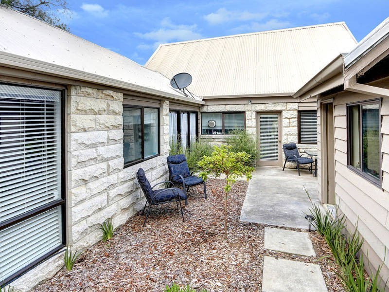 28 Booran Parade, Tootgarook VIC 3941