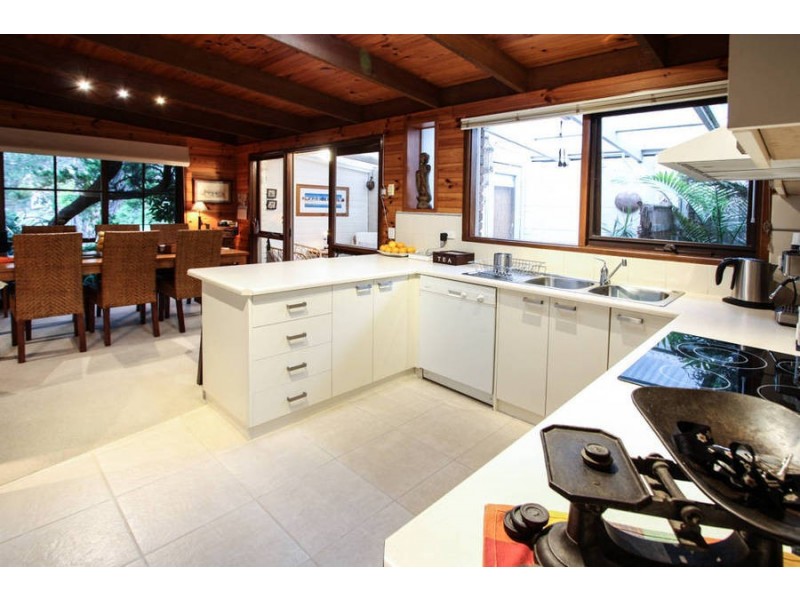 8 Doe Street, Rye VIC 3941