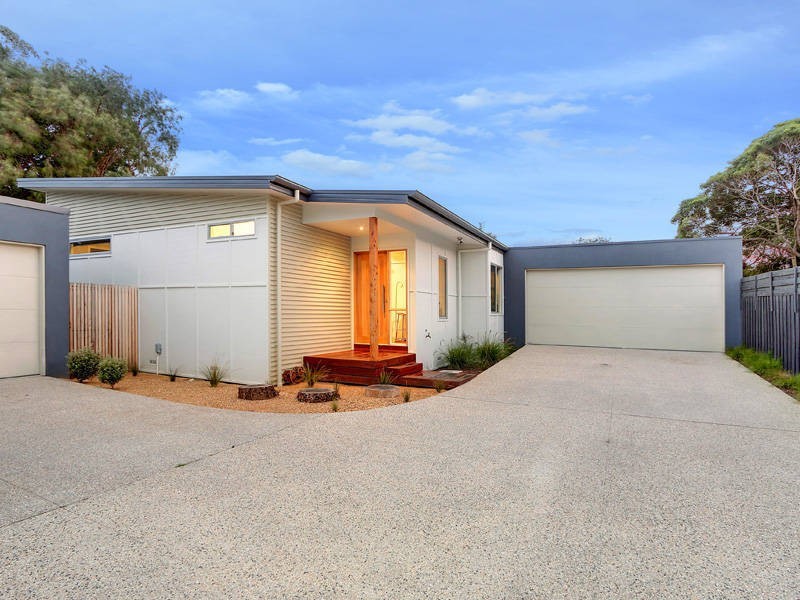 2/57 Armstrong Road, Mccrae VIC 3938