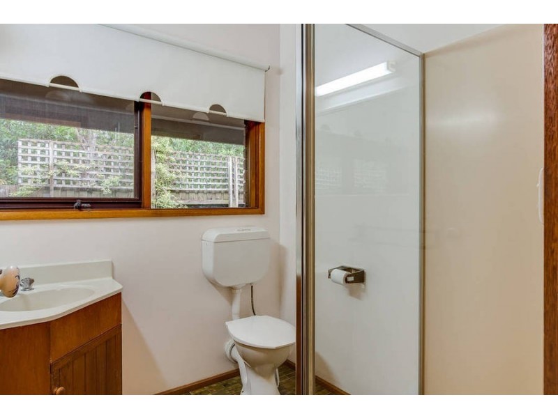 50 Swans Way, Rosebud West VIC 3940