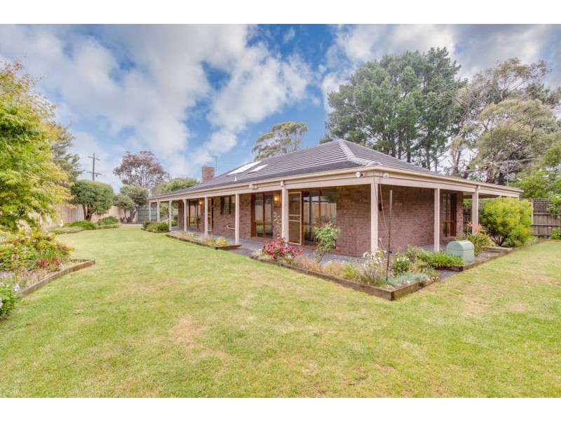 50 Swans Way, Rosebud West VIC 3940