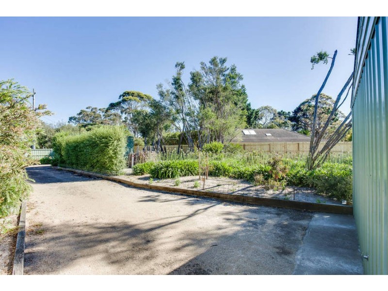 50 Swans Way, Rosebud West VIC 3940