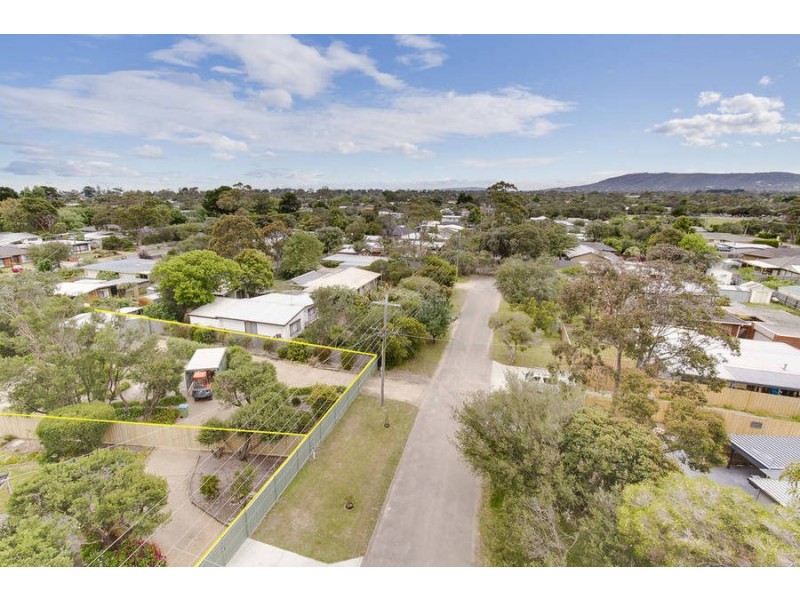 48 Swans Way, Rosebud West VIC 3940