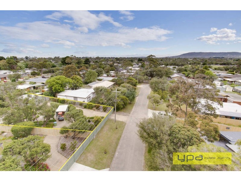48 Swans Way, Rosebud West VIC 3940