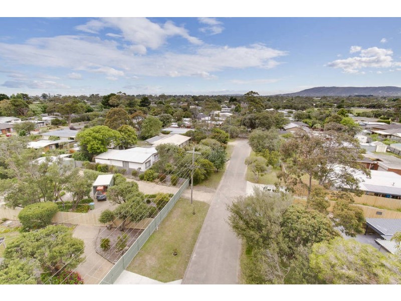 48 Swans Way, Rosebud West VIC 3940
